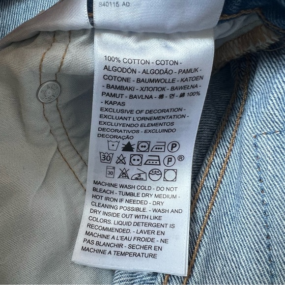 Levi’s 501 Long Short - Picture 6 of 10